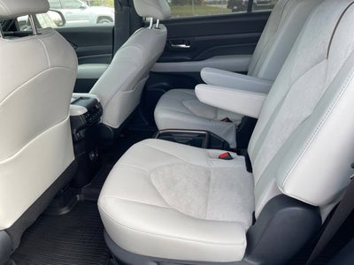 2025 Toyota GRAND HIGHLANDER HEV Hybrid MAX Platinum