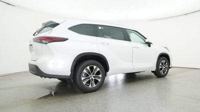 2026 Toyota Highlander XLE