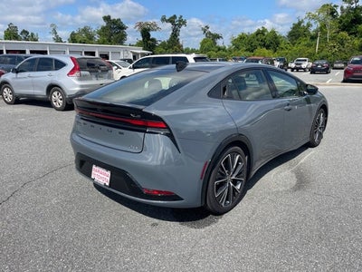 2024 Toyota PRIUS XLE