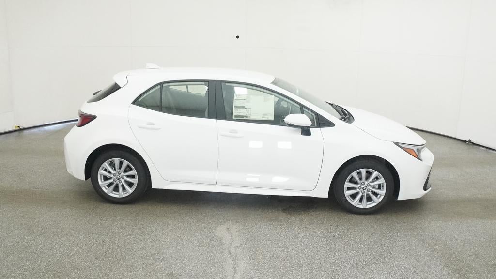 2025 Toyota Corolla Hatchback SE
