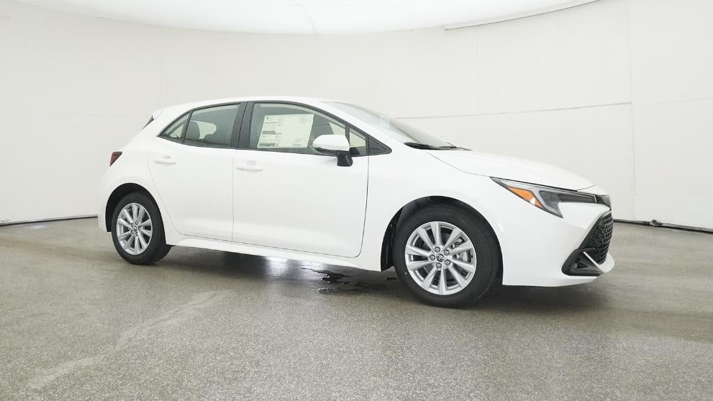 2025 Toyota Corolla Hatchback SE