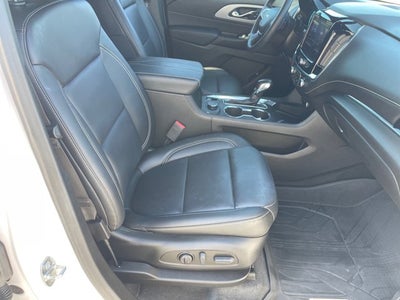 2022 Chevrolet Traverse LT Leather
