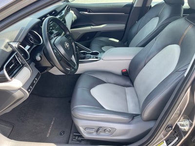 2020 Toyota Camry Hybrid Hybrid XLE
