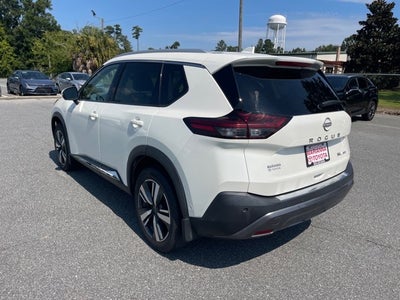 2022 Nissan Rogue SL
