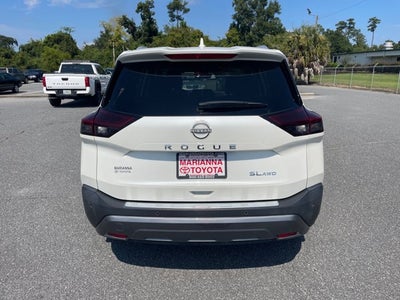2022 Nissan Rogue SL