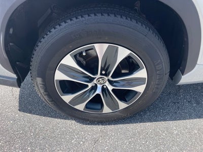 2022 Toyota Highlander Hybrid Base