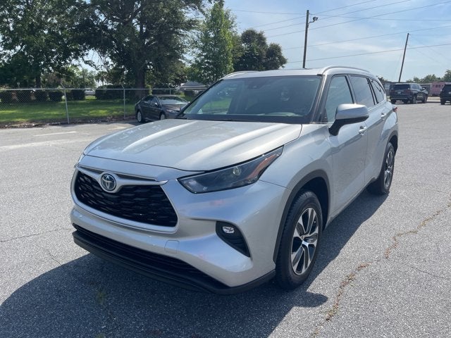 2022 Toyota Highlander Hybrid Base