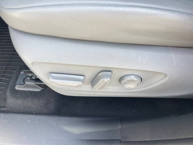 2022 Toyota Highlander Hybrid Base