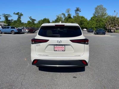 2021 Toyota Highlander Base