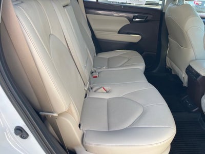 2021 Toyota Highlander Base