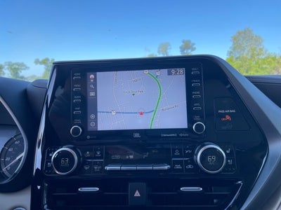 2021 Toyota Highlander Base