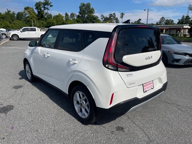 2025 Kia Soul Base