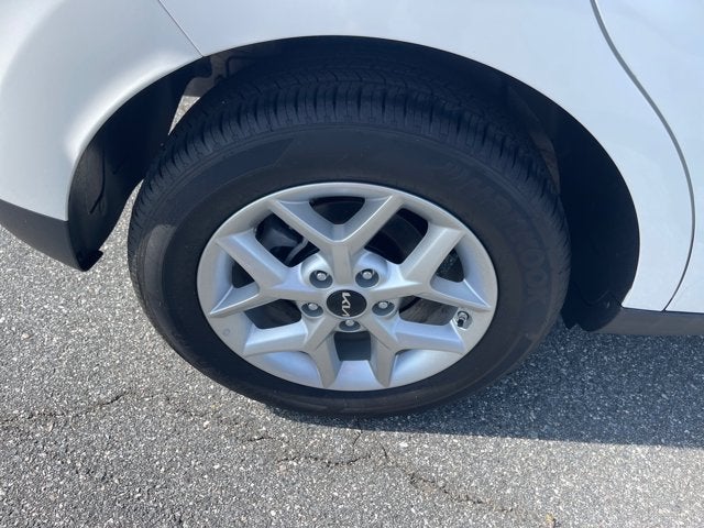 2025 Kia Soul Base